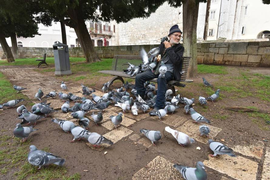 Dobri duh Pule Said Muharemi svakodnevno hrani golubove