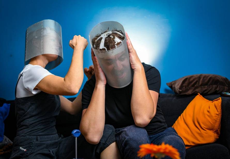 Nije Misha jedini: Ovi glazbenici skrivali su svoja lica! Devito od početka karijere ima fantomku