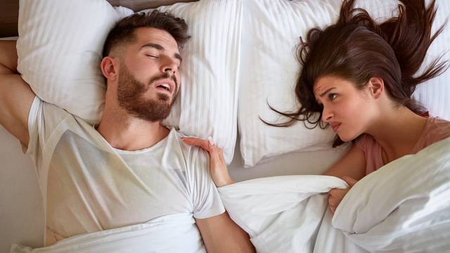 Odjednom ste počeli pričati u snu? Evo što to može značiti