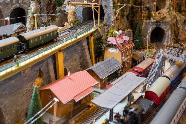 Oživio željeznicu koja je povezivala Konavle s Bečom: Pero je bajkovitu maketu gradio 12 godina