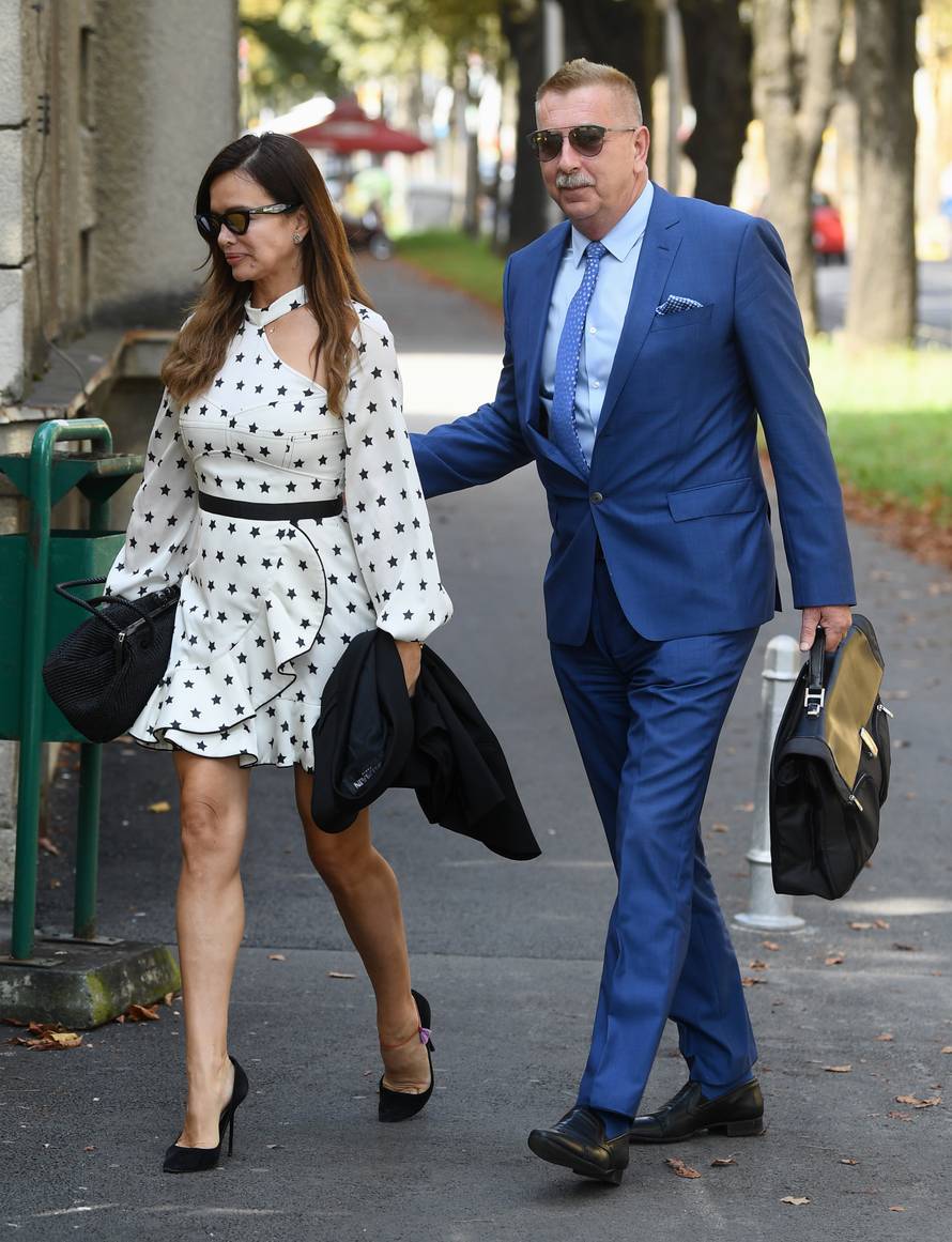 Zagreb: Severina u pratnji odvjetnika došla na ročište