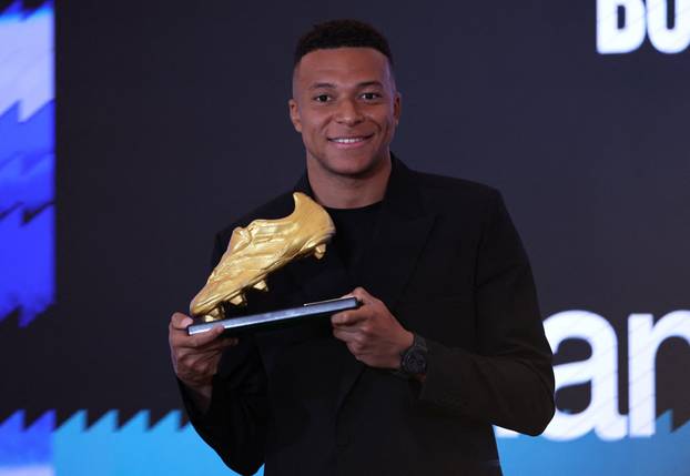 Kylian Mbappe receives the European Golden Boot