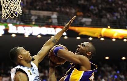 Kobe Bryant i LA Lakersi preokrenuli protiv Kingsa