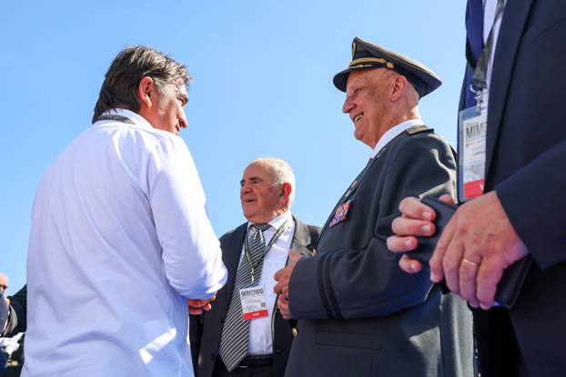 Zagreb: Okupljanje uzvanika uoči početka vojnog mimohoda u povodu 30. obljetnice VRO Oluja