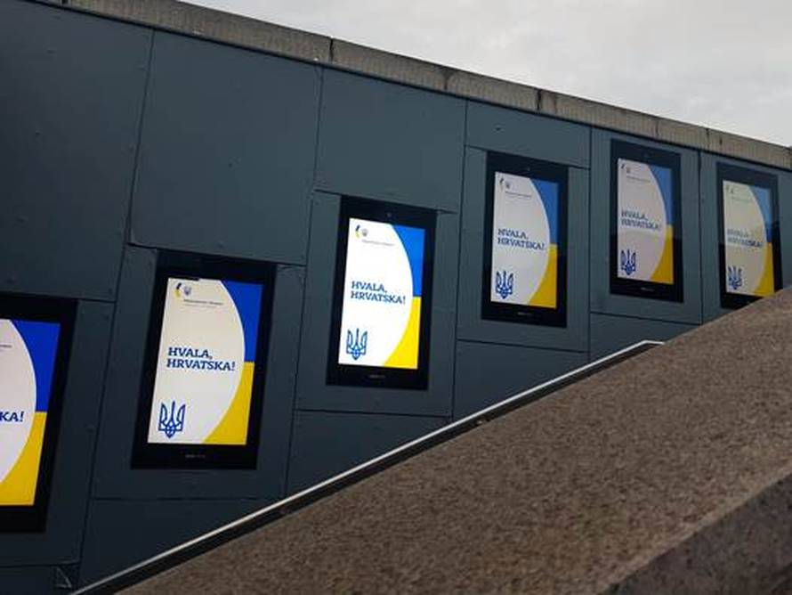 Hvala, hrvatski priateli: Diljem gradova osvanule su poruke Ukrajine za Dan državnosti