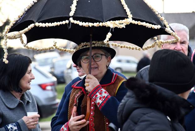Donja Bebrina: Urnebesni pokladni utorak u Donjoj Bebrini
