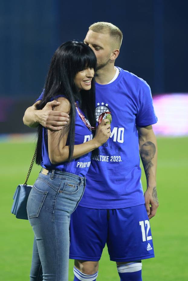 Zagreb: Igra?i Dinama nakon utakmice naslov prvaka proslavili s obitelji