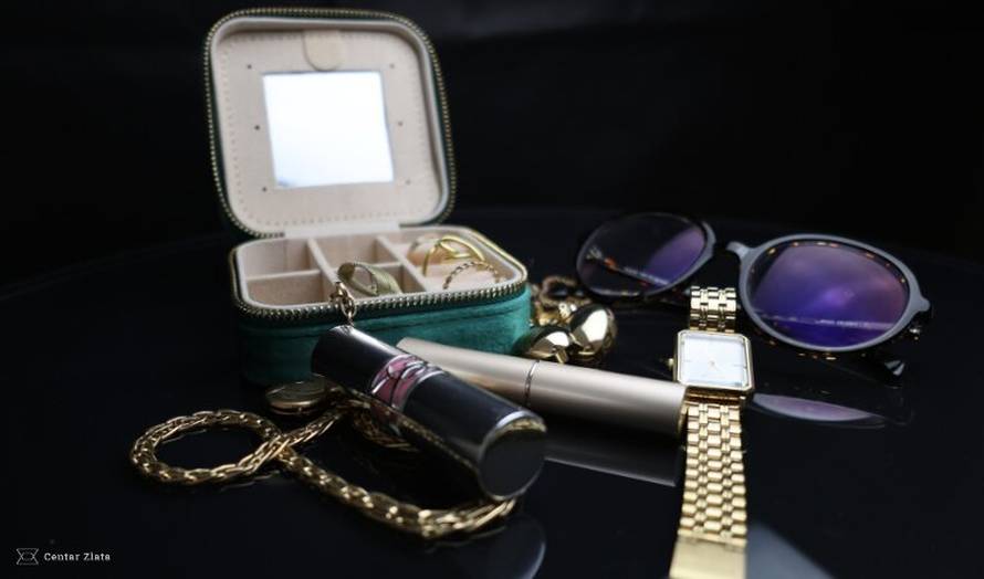 Znate li koliko danas vrijedi nakit koji vam skuplja prašinu?