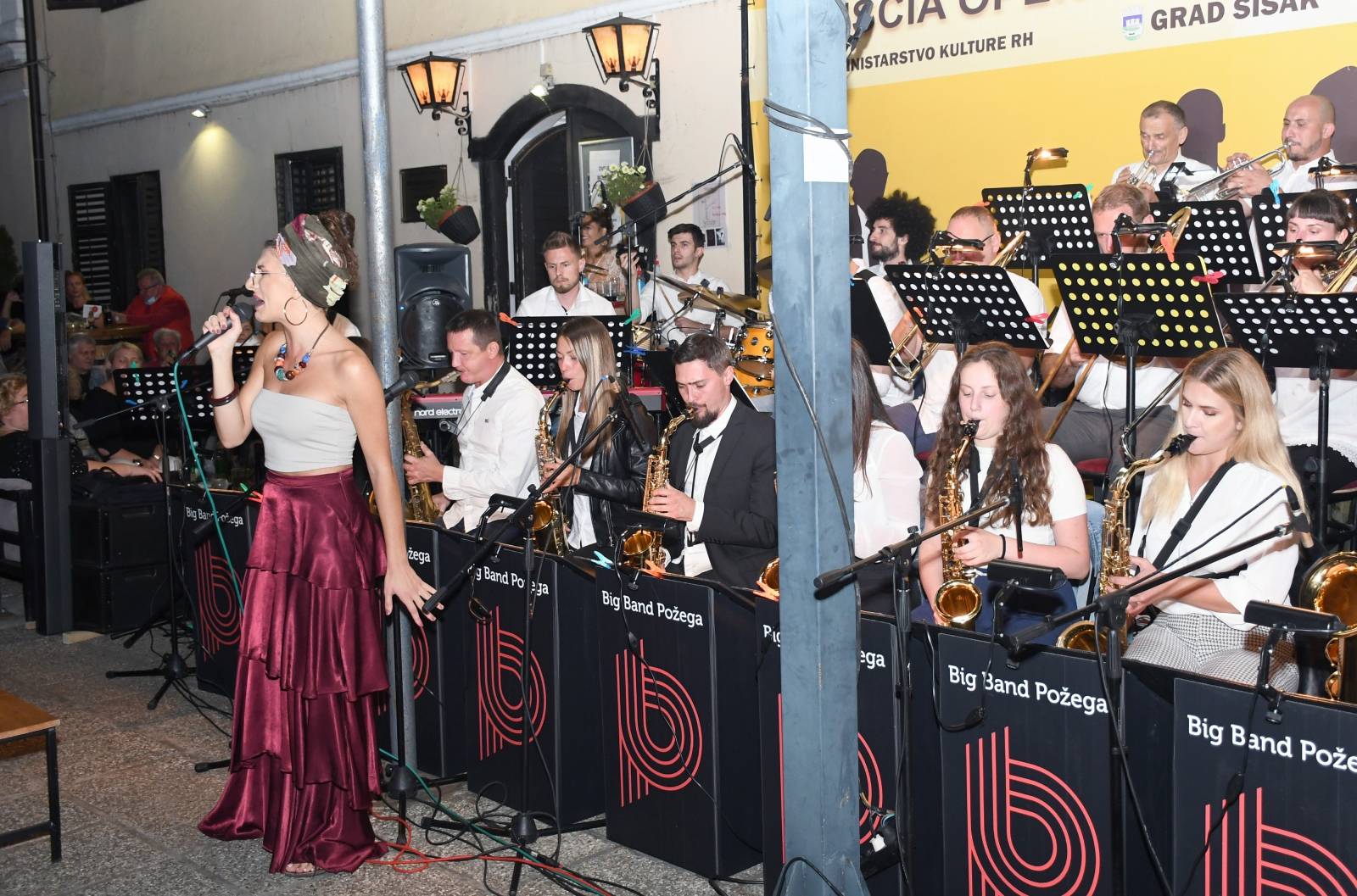 Sisak: Big Band Požega nastupao na drugoj večeri Siscia open jazz&blues festivala