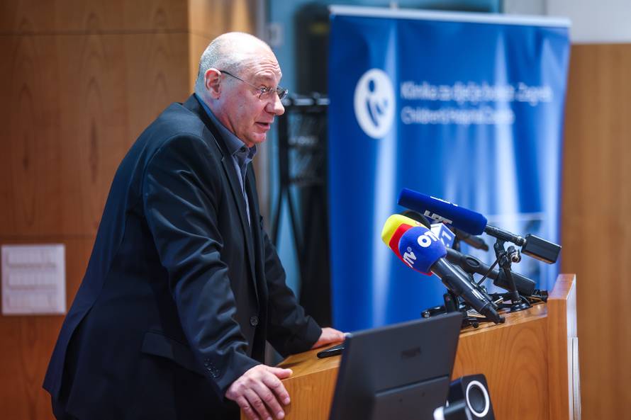 Zagreb: Predstavnici Klinike za dječje bolesti o porastu broja teških ozljeda uslijed padova s
električnih romobila