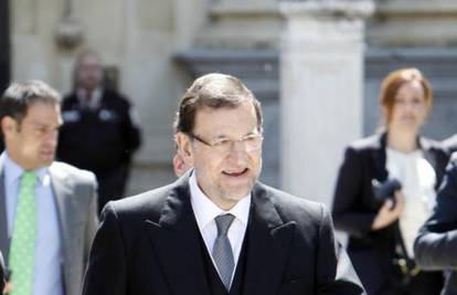 Španjolci premijeru Rajoyju ne vjeruju da nije uzeo mito 