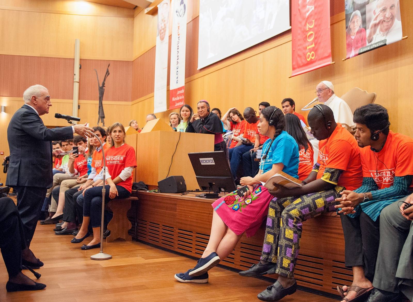 October 23, 2018 : Meeting with the young and the elderly during the special event "The wisdom of the time", within the framework of the XV Ordinary General Assembly of the Synod of Bishops on the theme: "Young people, faith and vocational discernment".