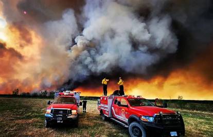 U Kanadi izvanredno stanje zbog velikoga šumskog požara