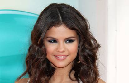 Selena: Maloljetni obožavatelji, ne gledajte moj najnoviji film 