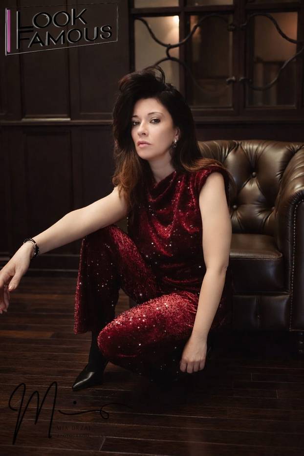 Povratak pred objektive: Ovako danas izgleda Aleksandra Grdić