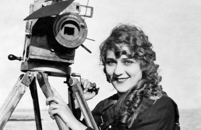 Bila je prva filmska redateljica i sve donedavno zaboravljena, ali onda joj se svijet naklonio