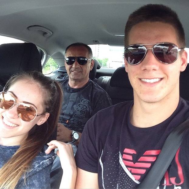 FOTO 'Vatreni' nosi njenu fotku na svakoj utakmici. Prohodali su kao tinejdžeri i isti dan slave