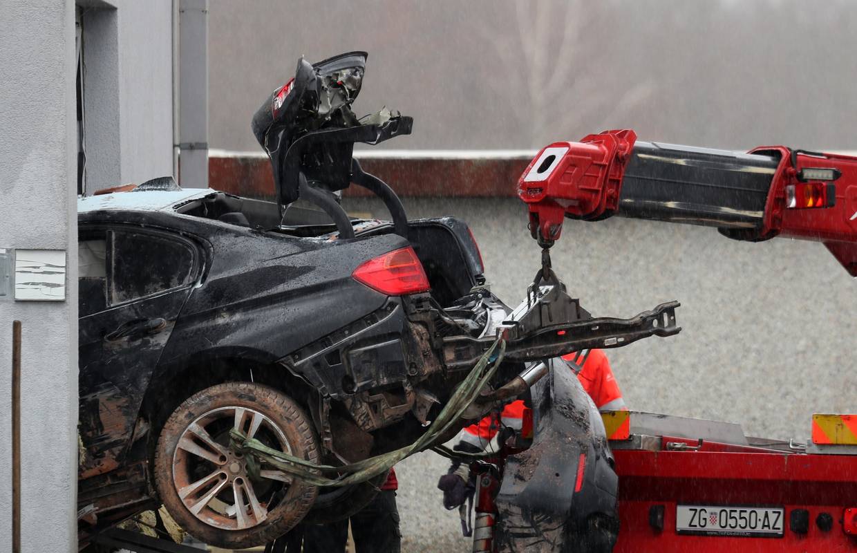 BMW-om zahvatio rubnjak i proletio u kućicu, obitelj vozača neutješna: 'Jako nam je teško'