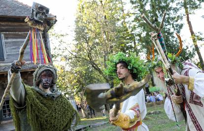 Perunfest u Donjoj Lomnici - ove godine glavna tema su bile vile