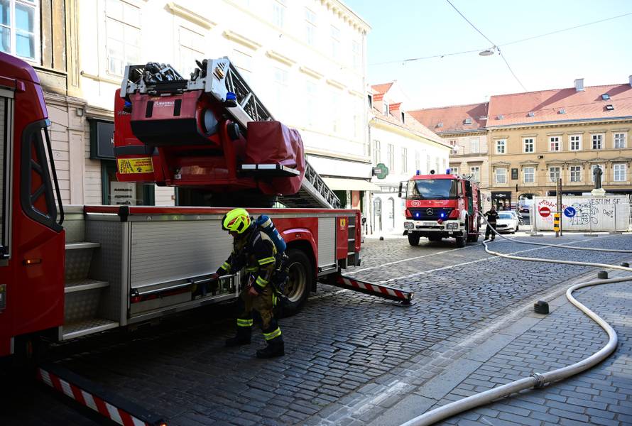 Zagreb: Požar u Mesničkoj ulici