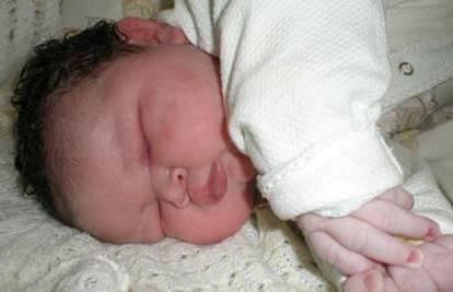 Brazilka rodila djevojčicu od 6,01 kilograma i 56 cm