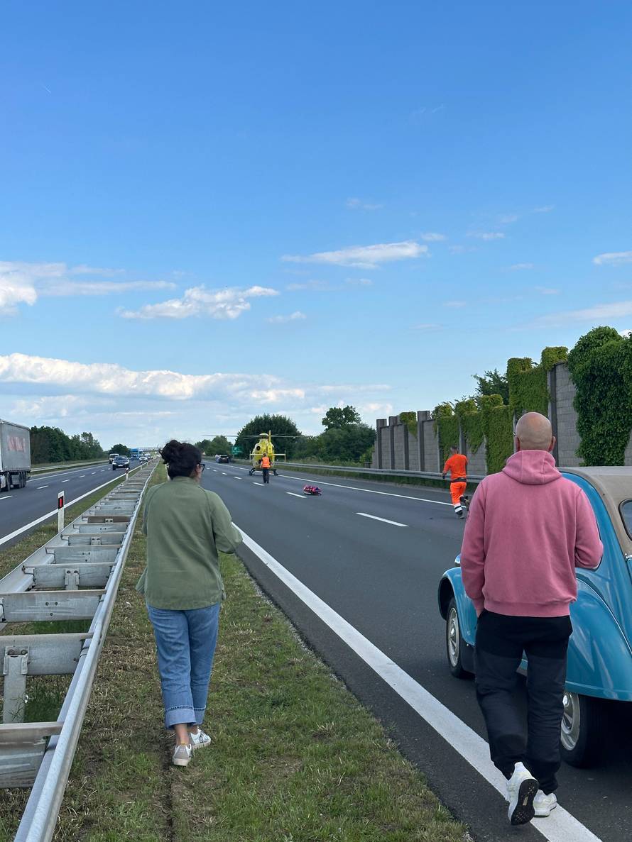 FOTO Nova teška nesreća na A3 kod Samobora. Smrskani auti, stigao i medicinski helikopter