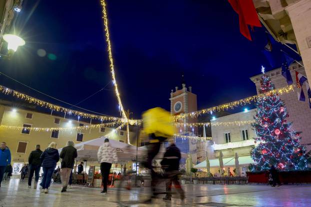 Zadar: Noćne fotografije ukrašenog grada