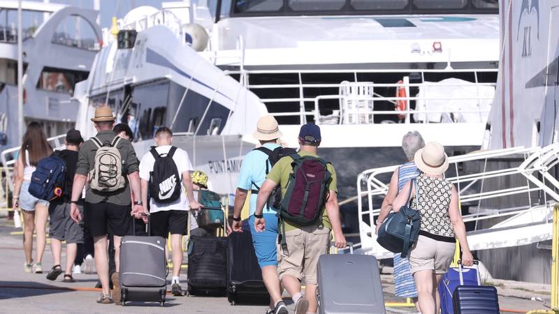 Pojačan promet putnika u splitskoj zračnoj i gradskoj luci