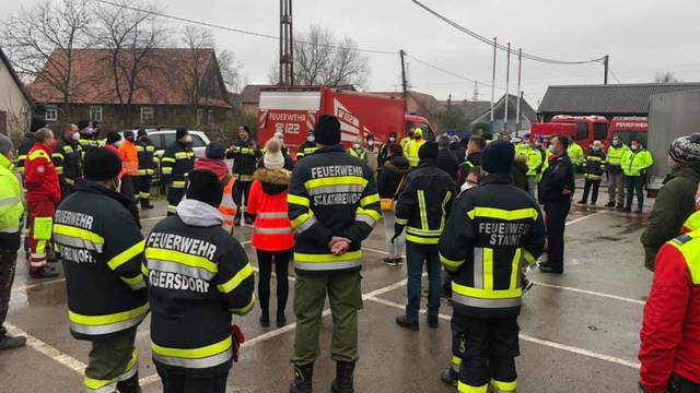 Tako se to radi: Austrijanci nam donirali 300 tona materijala