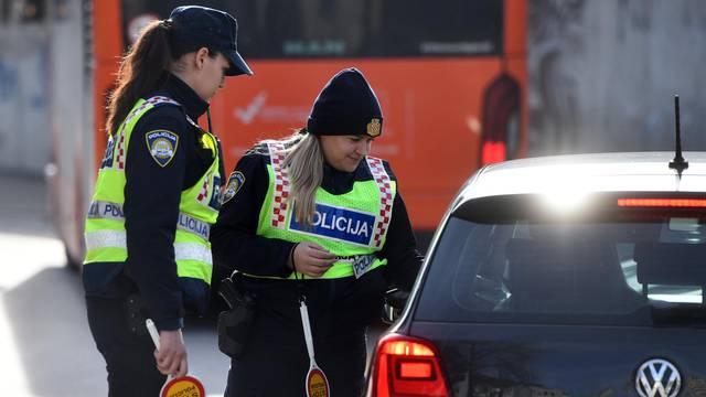 Šibenik: Prometna policija kontrolira vozila na prometnicama