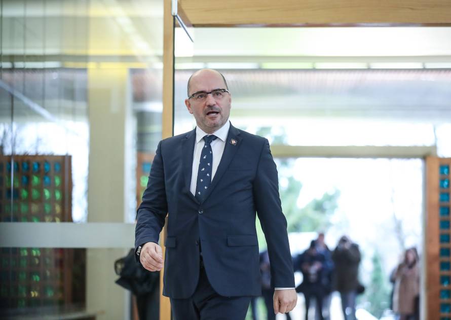 ANKETA Kako vam se svidjela izvedba himne Josipe Lisac?