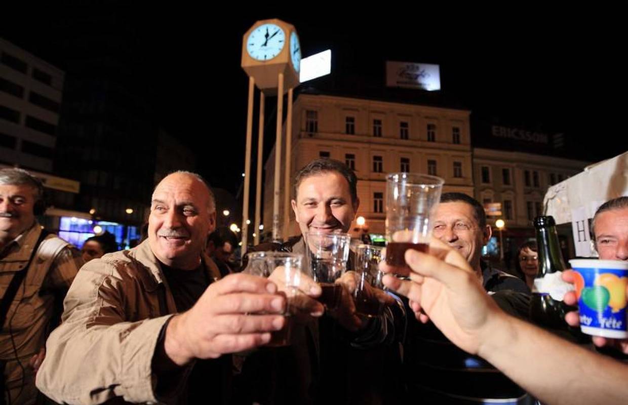 Prikupili 500.000 potpisa, a Kosor je bitniji novi broš
