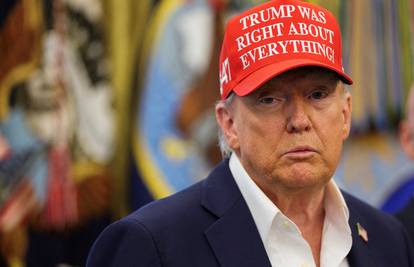 Trump zaprijetio zemljama: 'Ukinite digitalne poreze ili ću vam uvesti dodatne carine'