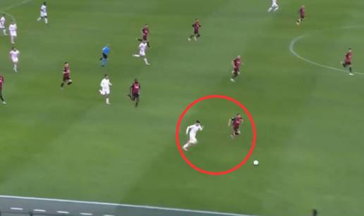 VIDEO Modrić u kontri zaustavio 18 godina mlađe krilo Rome. Talijani u transu: 'Mamma mia'