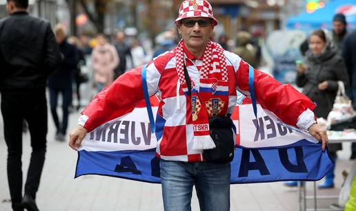 Kockice u Kijevu: Sti&zcaron;u navija&ccaron;i iz Splita, Zagreba, Slavonije...