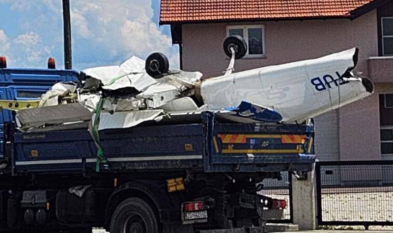 Ekskluzivno! Kamioni u pratnji policije prevoze olupinu aviona koji se srušio kod Zagreba!