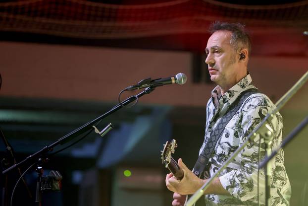 Zadar: Koncert Parnog Valjka u Arsenalu povodom Valentinova