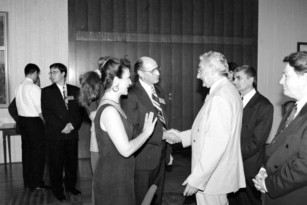 Zagreb: Franjo Tuđman primio je sudionike Druge konvencije Hrvatskog svjetskog kongresa, 2.7.1994.