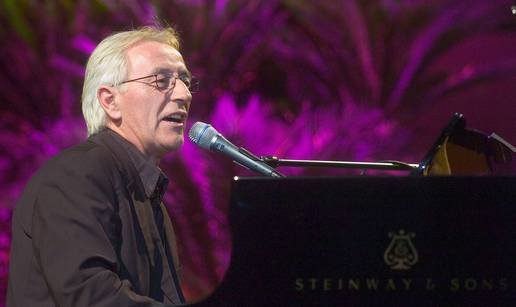 Novi album Olivera Dragojevića ruši rekorde! Tri pjesme već su ušle u YouTube trending...