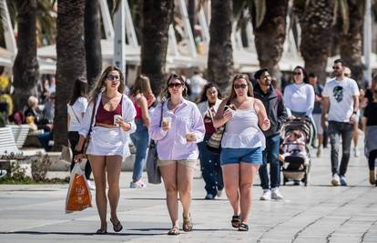 Pred nama sunčani i topli dani: Temperature idu sve do 25 °C, a iznenaditi može pokoji pljusak