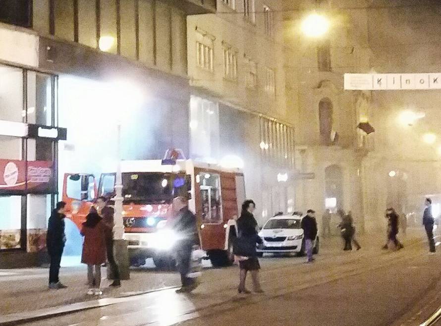 Požar na Trgu bana Jelačića: Gusti dim uznemirio građane