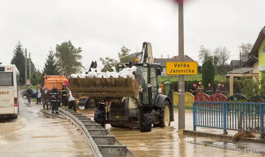 Morali su evakuirati djecu iz vrti&cacute;a zbog bujice slivnih voda 