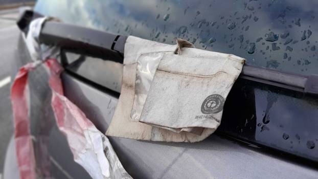 Misterij na berlinskom aerodromu: Golf stoji parkiran više od godinu dana, nakupio 200.000 eura kazni