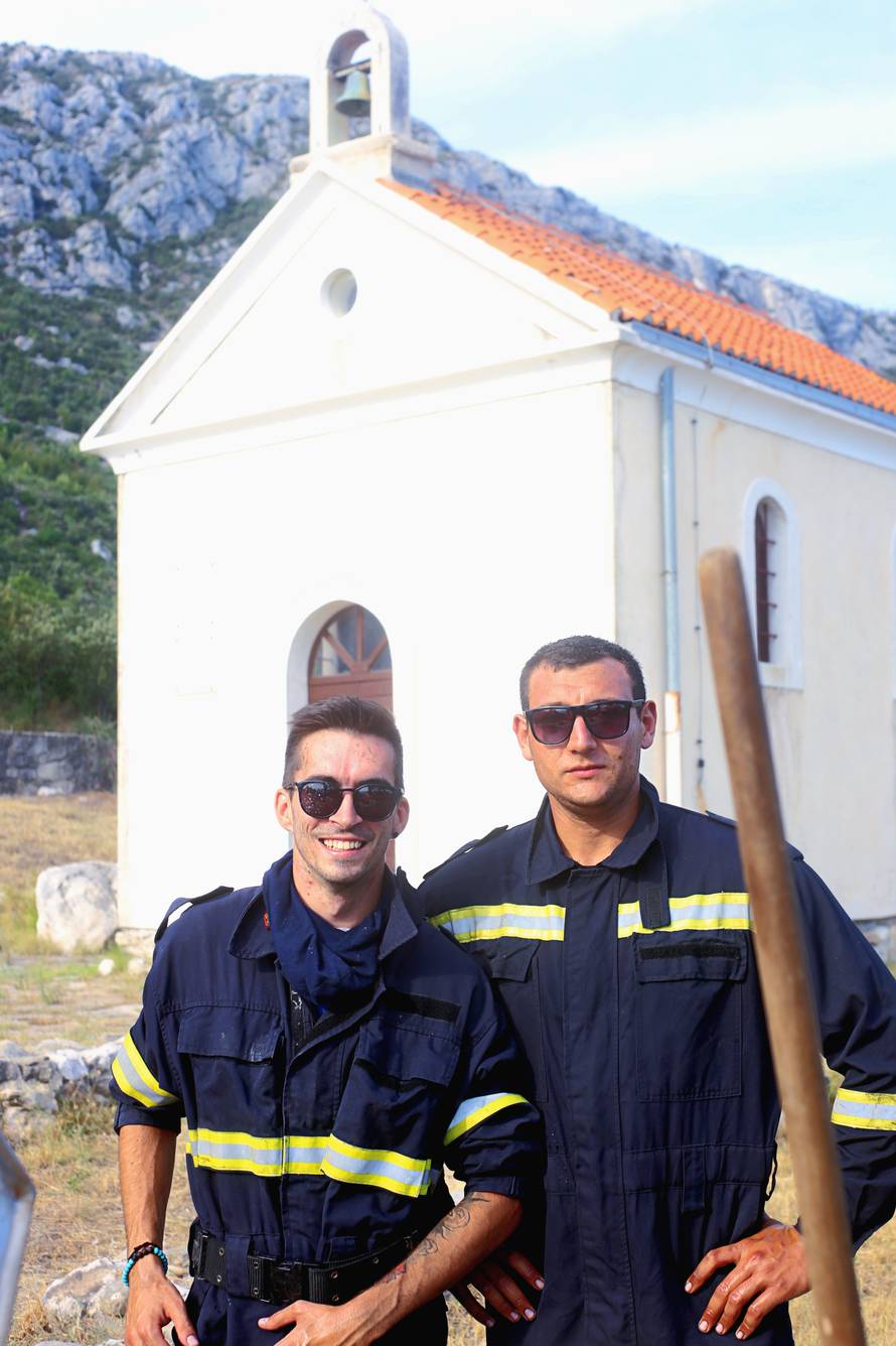 Vatrogasci spasili crkvu tako što su provalili u njen bunar: Ja san odma reka da je to sveta voda