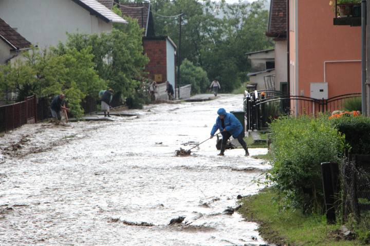 Nevrijeme poharalo Slavoniju: 'Za pet minuta sve je plivalo...'