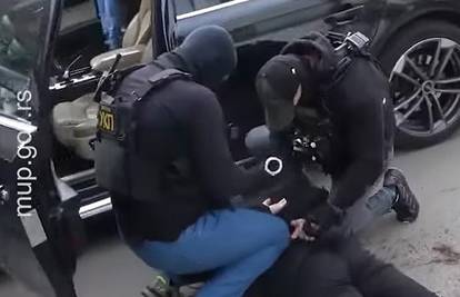 VIDEO U velikoj narkoakciji vrijednoj 10 mil. € uhićeni Srbi: Kokain sakrili u betonske ploče