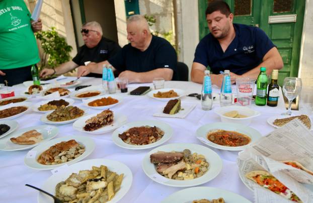 Kaštela: Najveća do sada “Fešta o boba”.
