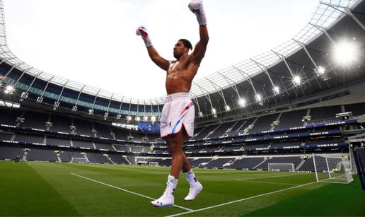 Fight Hart Lane: Joshua želi meč na novom stadionu Spursa