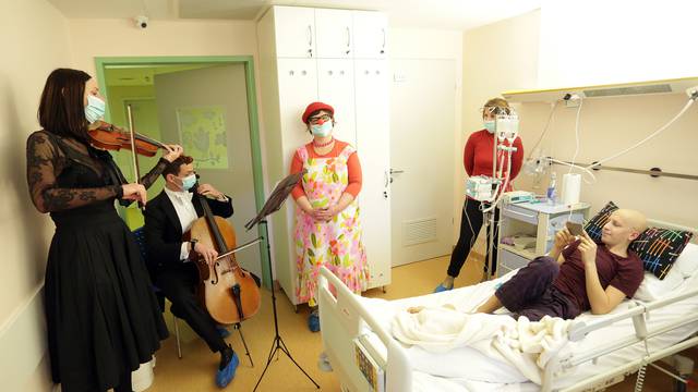 U bolnici svirali koncerte za malene onkološke pacijente