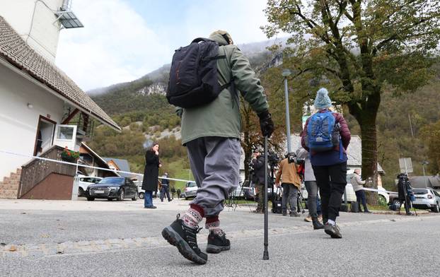 Traje potraga za hrvatskim planinarima u Sloveniji 